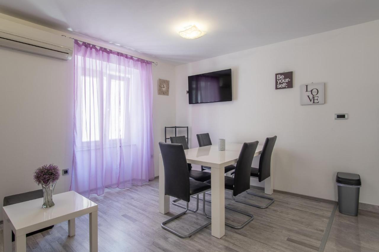 Private Holliday Apartment 帕格 外观 照片